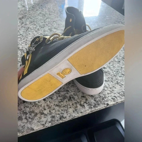 Radii | Rare Find - Mens Black/Yellow Sneakers  | Size 10 - Picture 5 of 6